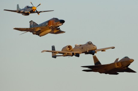 Pues eso, en este hilo pretendo deleitaros como amantes de los aviones de combate que sois muchos, con 81