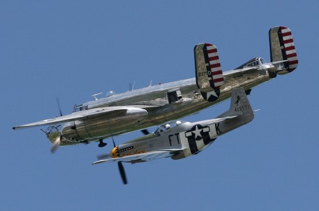 Pues eso, en este hilo pretendo deleitaros como amantes de los aviones de combate que sois muchos, con 101