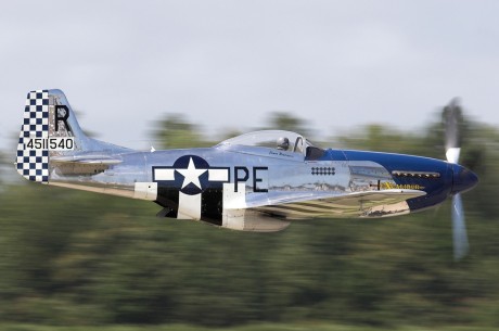 Pues eso, en este hilo pretendo deleitaros como amantes de los aviones de combate que sois muchos, con 01