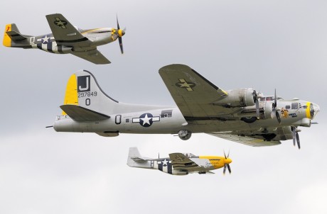 Pues eso, en este hilo pretendo deleitaros como amantes de los aviones de combate que sois muchos, con 80