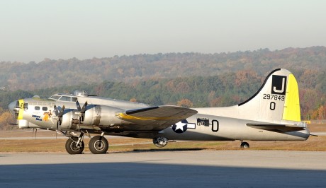 Pues eso, en este hilo pretendo deleitaros como amantes de los aviones de combate que sois muchos, con 122