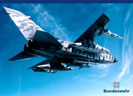 Pues eso, en este hilo pretendo deleitaros como amantes de los aviones de combate que sois muchos, con 141