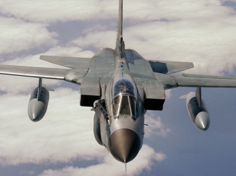 Pues eso, en este hilo pretendo deleitaros como amantes de los aviones de combate que sois muchos, con 151