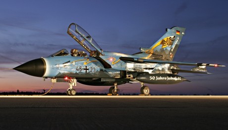 Pues eso, en este hilo pretendo deleitaros como amantes de los aviones de combate que sois muchos, con 150