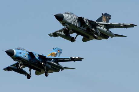 Pues eso, en este hilo pretendo deleitaros como amantes de los aviones de combate que sois muchos, con 162