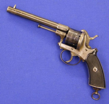 Voy a colocar unas fotos de un arma larga alemana de llave de mecha del siglo XVI. 21