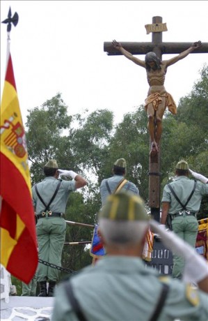 Desde que era un crio.
 Ni soy creyente ni militarista.
 Pero esto lo he mamao desde que me parió mi madre.
 31