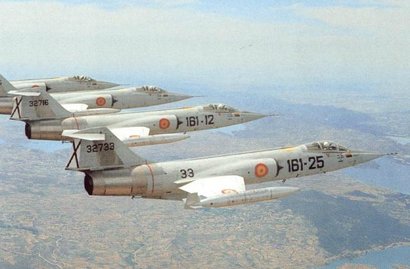 cual es vuestro caza de combate occidental que este entre 1945 y 1990

para mi mi preferido no por potencia 150