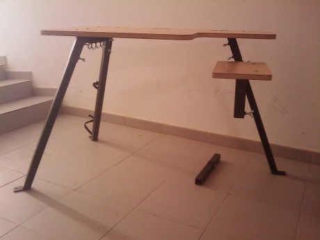 Mesa de tiro para poner a punto el arma y la mira telescopica.Perfecta para las tiradas de BR.Maxima rijidez, 121