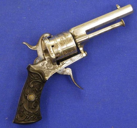Voy a colocar unas fotos de un arma larga alemana de llave de mecha del siglo XVI. 80