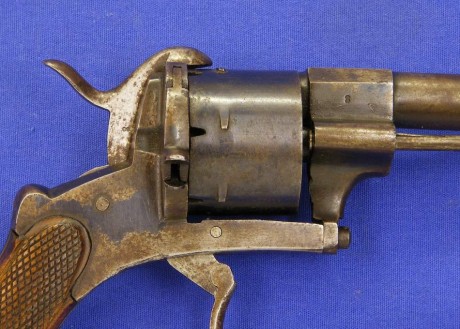 Voy a colocar unas fotos de un arma larga alemana de llave de mecha del siglo XVI. 112