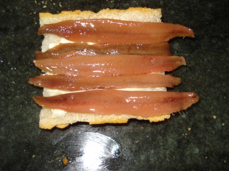 Queridos amigos: ante las expectación :8 causada por el desayuno que me he pegado esta mañana, el cual 31